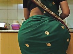 XHamster Indian Bhabhi's Huge Ass